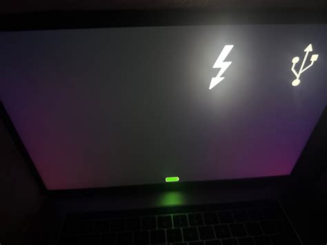 floating lightning bolt and usb symbol - Apple Community