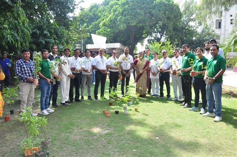 Swachhata Campaign in CSIR Headquarter - 02/10/2024 | Council of ...