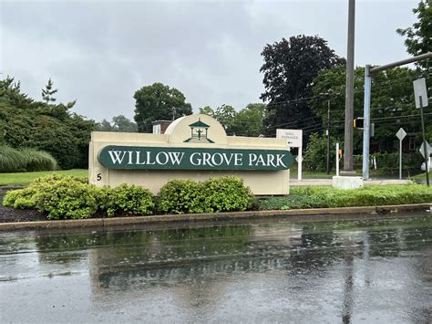 Willow Grove Park mall sign – Delaware Valley Journal