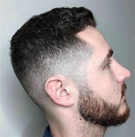Awesome Men's Hairstyles Short Wavy Hair Hairstyle 2019 Men Mens Summer