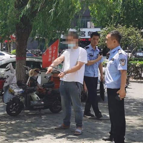 许昌警方通报村镇银行取钱难案件：一批犯罪嫌疑人被抓获 - YouTube