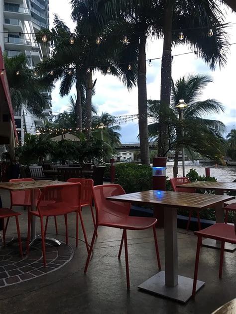 Reservation at AMERICAN SOCIAL restaurant - Miami | KEYS