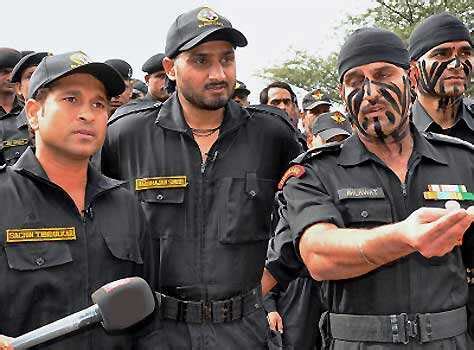 Sachin Tendulkar and Harbhajan Singh with NSG commandos | Page 3 | The ...
