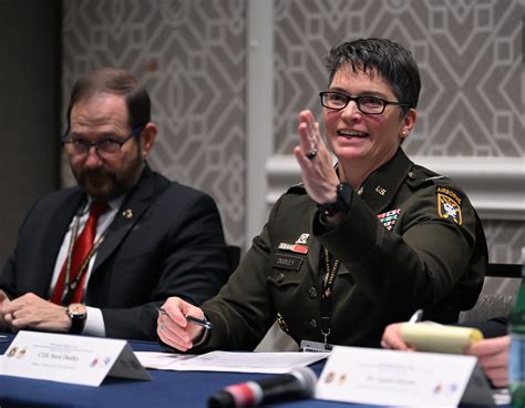 Army to put one-star recruiting hubs in Los Angeles, Atlanta