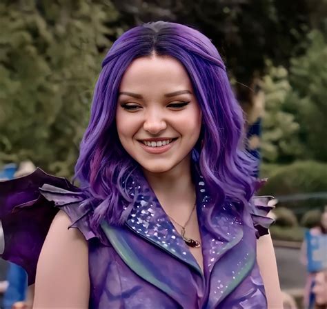 Descendants Clothes, Disney Descendants Movie, Mal Descendants, Dove ...