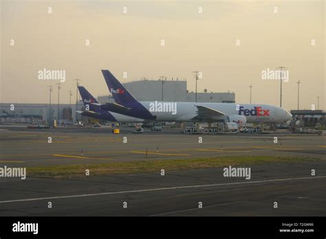 Newark logistics hub hi-res stock photography and images - Alamy