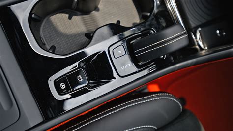 Volvo XC40 2018 D4 R Design Interior Car Photos - Overdrive
