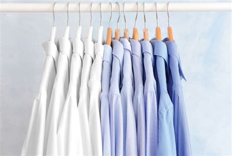 इस्त्रीविना कपडे प्रेस करण्यासाठी करा हे जुगाड | how to iron clothes ...