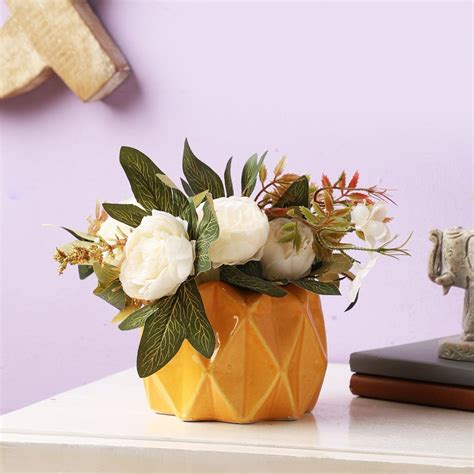 Ceramic Saffron Hexa Planter – The Decor Mart