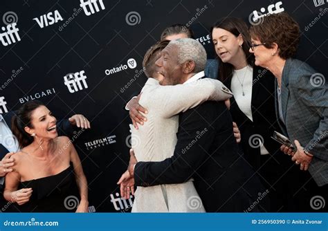 Vondie Curtis Hall on the Red Carpet for Raymond & Ray Film Premiere at ...