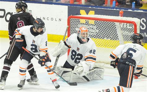 Story in Photos: 2023 Ice Hockey Semifinals | Michigan High School ...