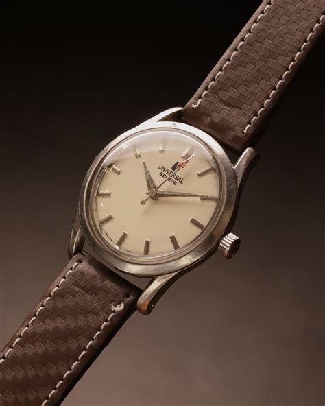 Buy Vintage Watch - Universal Genève White Shadow Automatic | The ...