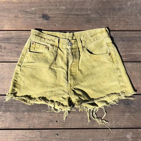 🍐Olive Green Levi’s Denim Shorts🍐 These shorts are... - Depop