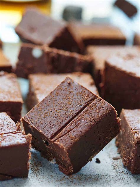 Easy Chocolate Fudge Recipe - Cooks in Microwave in 90 Seconds!