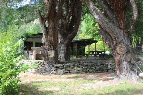 DANSEYS PASS HOLIDAY PARK (Livingstone) - Campground Reviews & Photos ...