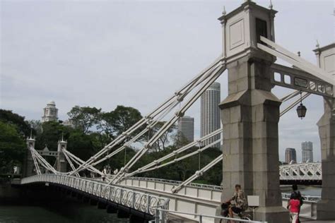 3 Bridges Near Old Parliament House For Singapore 2026 Trip