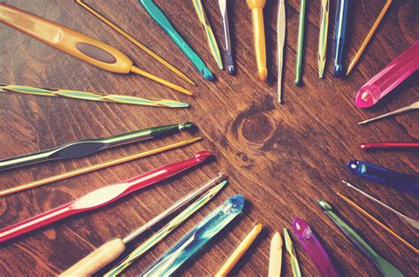 Guide to Sizes and Types of Crochet Hooks