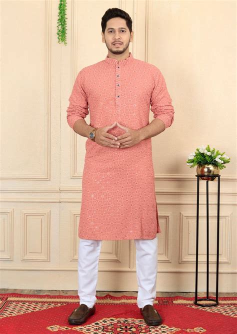 Arit Men Embroidered Kurta with Pajamas – HOUSE OF KURTAS