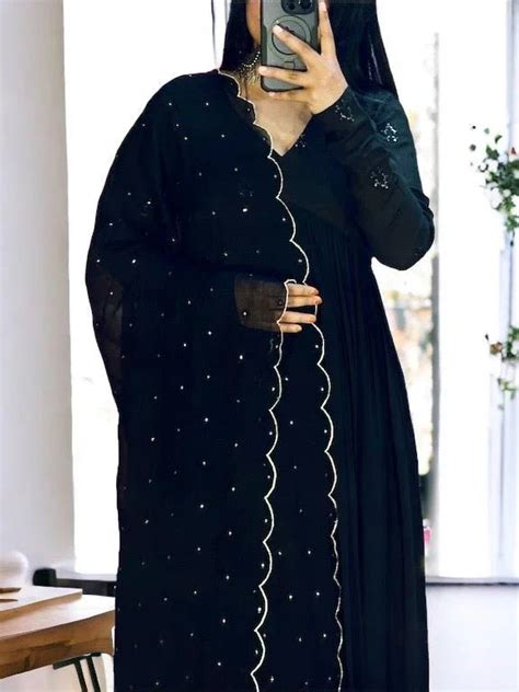 Black Georgette Embellished Scallop Dupatta
