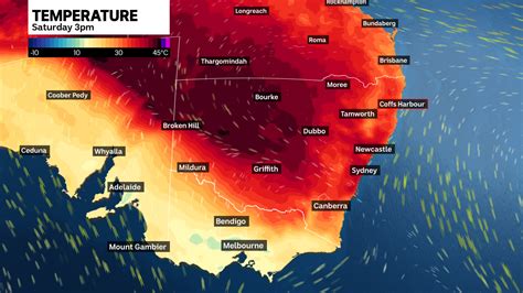 Cyclone, heatwaves and flooding dominate Australia's weekend weather of ...