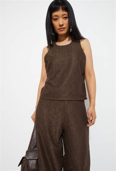 Buy Stylish Sleeveless Tops Online in India | Max Fashion