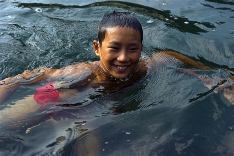 【戏水童年摄影图片】人像摄影_太平洋电脑网摄影部落