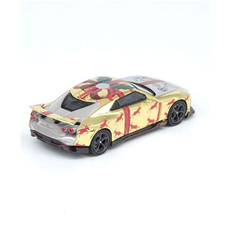 INNO64: Nissan GT R50 Italdesign Christmas Edition – Krazy Caterpillar