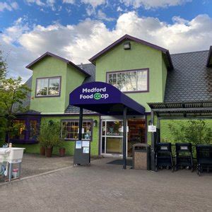 SHERM'S THUNDERBIRD MARKET - 25 Reviews - 2347 W Main St, Medford ...