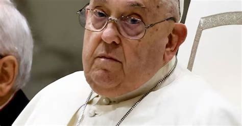 El Vaticano confirma que el papa Francisco sigue “estable” tras una ...