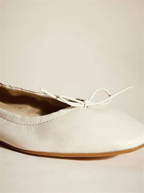 Adalyn Leather Ballet Flats – Peach Flores