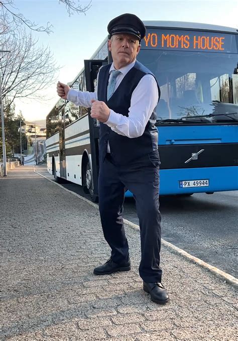 Say Drake. Express bus to Cell Block 1 | norwayrob (@norwayrob)