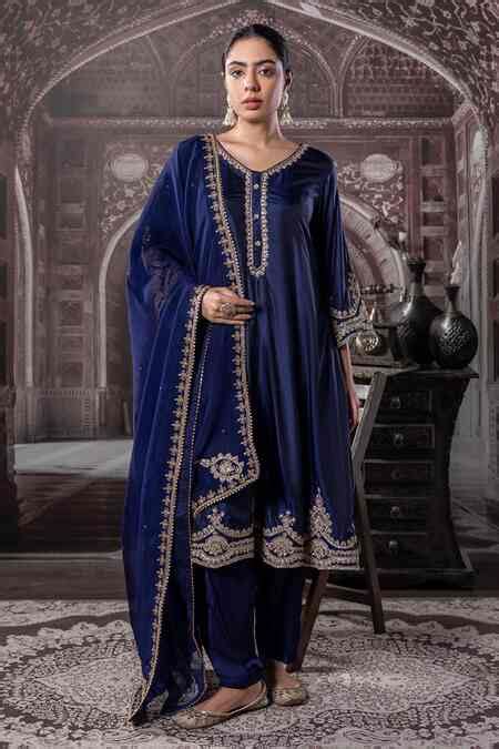 Buy Blue Chanderi Hand Embroidery Kirandori V Neck Kurta Set For Women ...