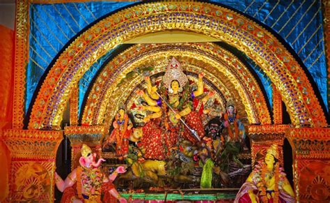 Navratri 1st Day 2024: नवरात्रि के पहले दिन ऐसे करें मां शैलपुत्री की ...