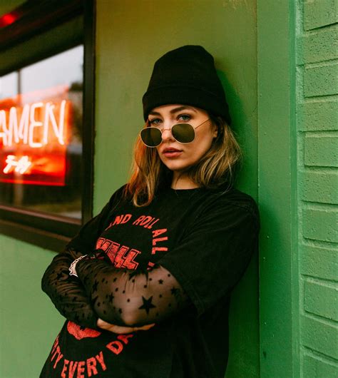 Front & Center: Alexa Ace And Micayla Chandler Of The Gold Hand Girls ...