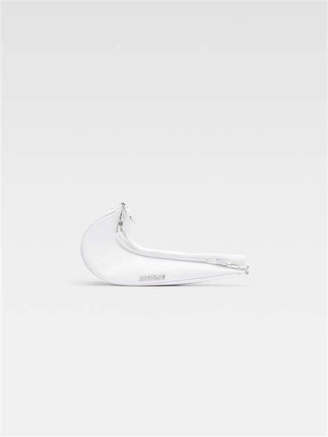 The Swoosh JACQUEMUS+NIKE bag by JACQUEMUS | Official website