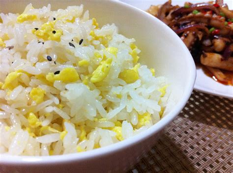 蛋炒饭的做法_【图解】蛋炒饭怎么做如何做好吃_蛋炒饭家常做法大全_zhaonxue_豆果美食