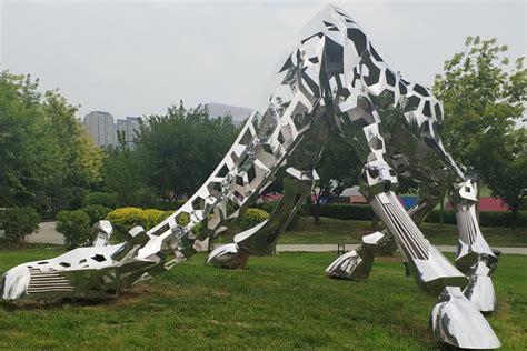 不锈锈钢动物马雕塑 -宏通雕塑