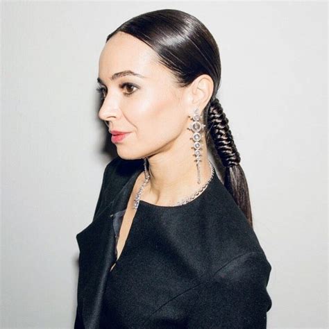 Tutorial of Slick High Ponytail 的图像结果