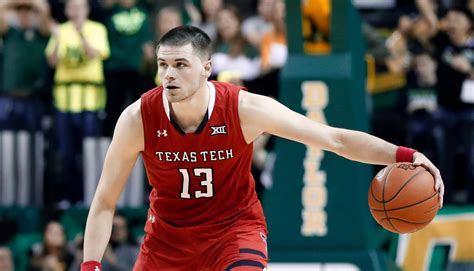 Memphis Grizzlies sign Matt Mooney from Texas Tech