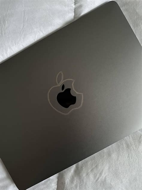 Macbook Pro Silver Discoloration