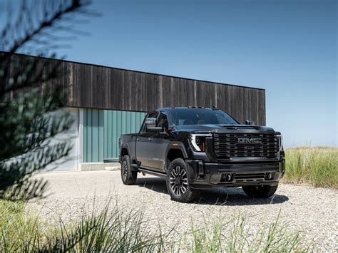 2024 GMC Sierra HD Lineup Welcomes Denali Ultimate, AT4X Off-Road Trim Levels - autoevolution