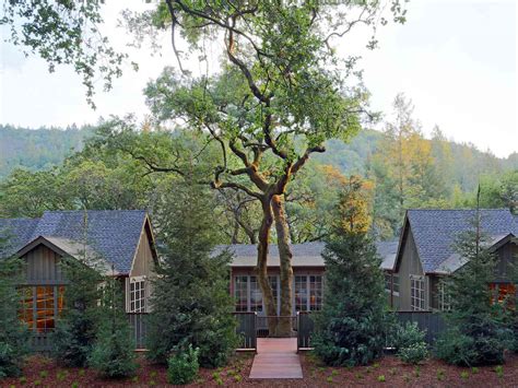 The Best St. Helena Restaurants, Hotels, and Shops