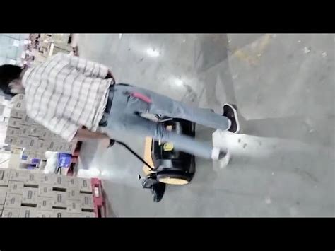 Manual Sweeper - VAYUVAC MANUAL SWEEPER TWO BRUSH Trader - Retailer ...