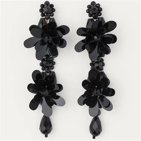 Mira Rajput Kapoor's black and white striped muslin kaftan featured a ...