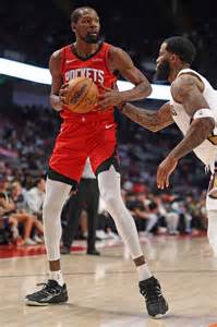 Kevin Durant Claps Back at Critics Who Shame His Ashy Legs