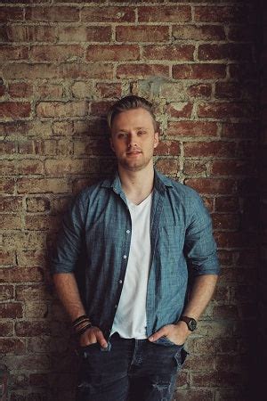 How to Wear a Denim Shirt: 9 Best Outfit Ideas for Men