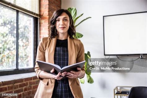 Female Business Owner 的图像结果