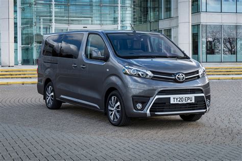 Toyota Proace Verso Review 2023 | heycar