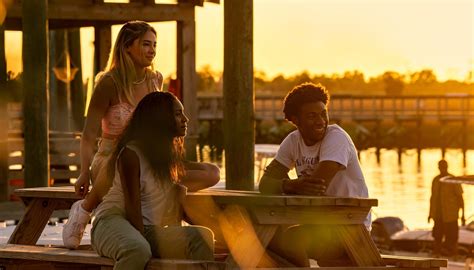 When Is Golden Hour? How to Film Using Dramatic Natural Light