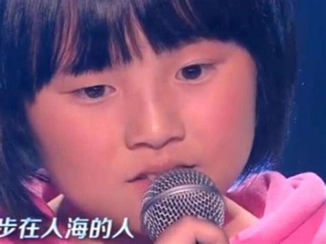 《开学第一课》》唱《山高路远》的小女孩韩甜甜唱过哪些歌?